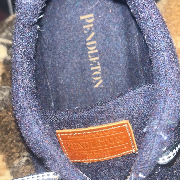 Pendleton Wool Navy Blue Sneakers Men’s Size 11 Water Resistant - Picture 5 of 10
